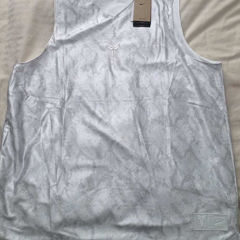 Nike Kobe Dri-FIT Standard Issue Reversible Basketball Jersey Size XL NWT